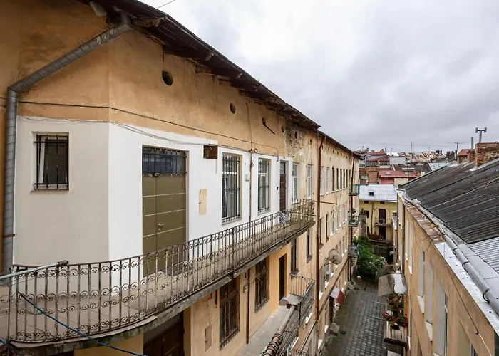 на площі ринок 12 Leópolis